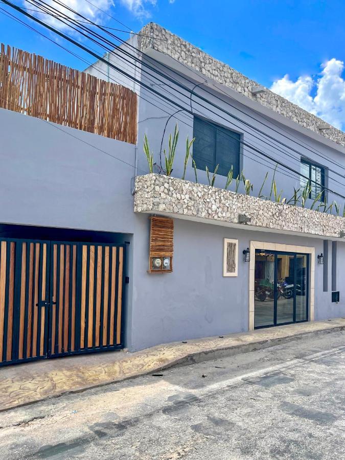 Ariche Valladolid Hotel & Hostal Exterior photo
